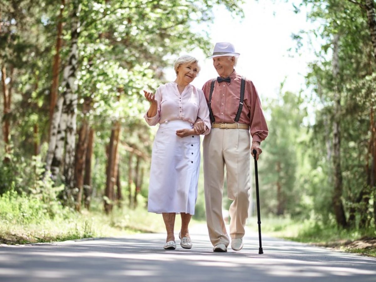 Is Walking Good for Arthritis in the Knee? - OrthoBethesda